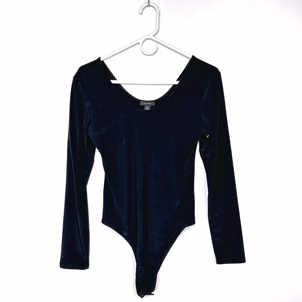 Halogen Black Jersey Stretch Knit Long Sleeve Double Scoop Bodysuit Size M - Picture 3 of 10